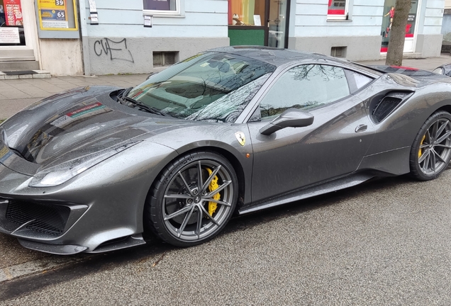 Ferrari 488 Pista