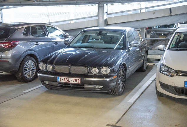 Jaguar XJR