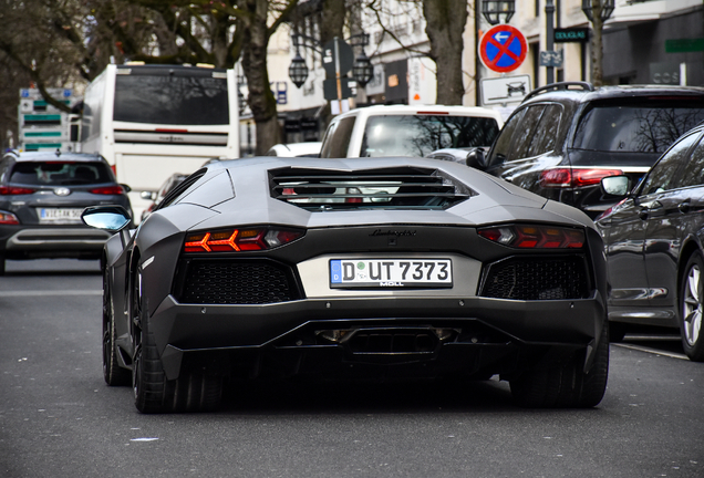 Lamborghini Aventador LP700-4