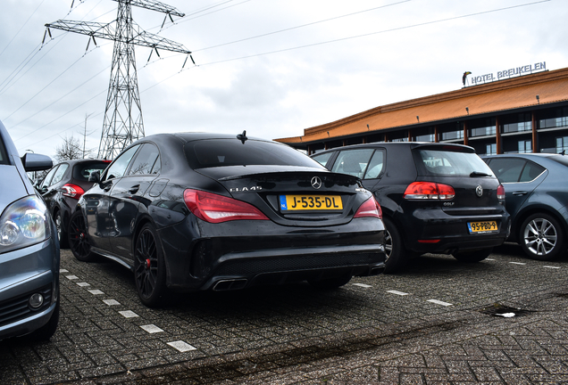 Mercedes-Benz CLA 45 AMG C117