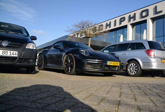 Porsche 992 Carrera 4S Cabriolet