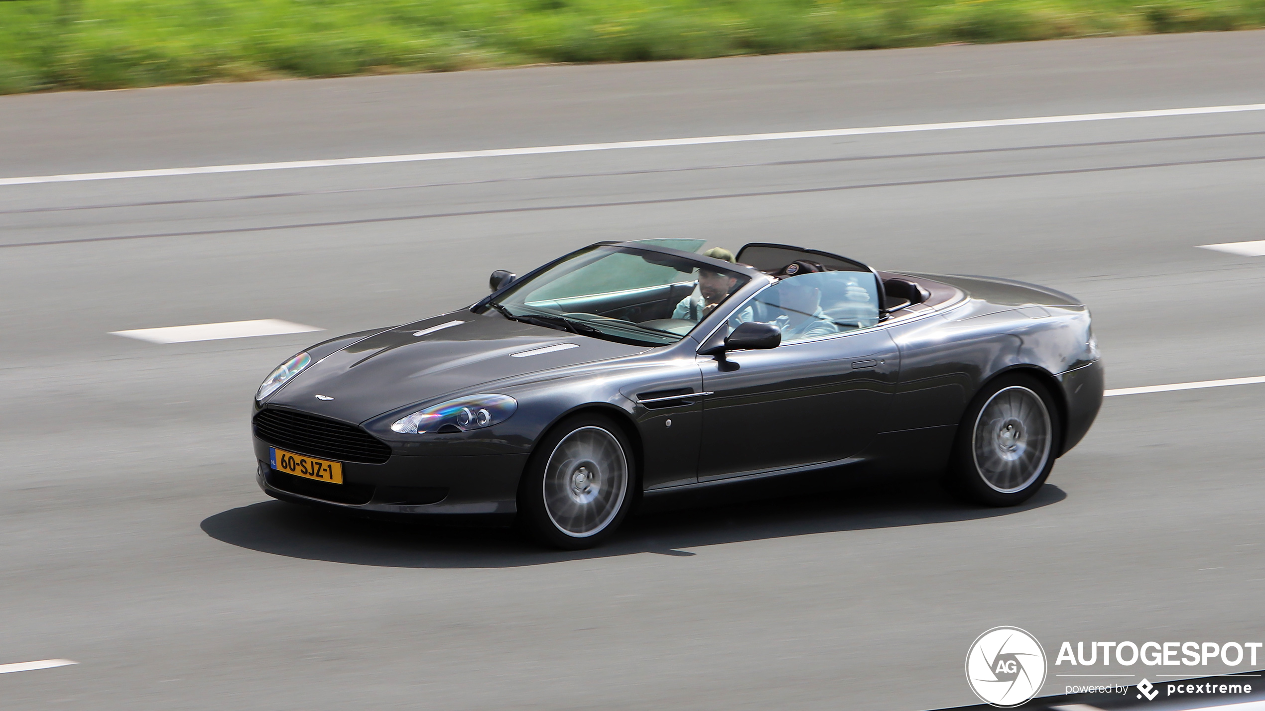 Aston Martin DB9 Volante