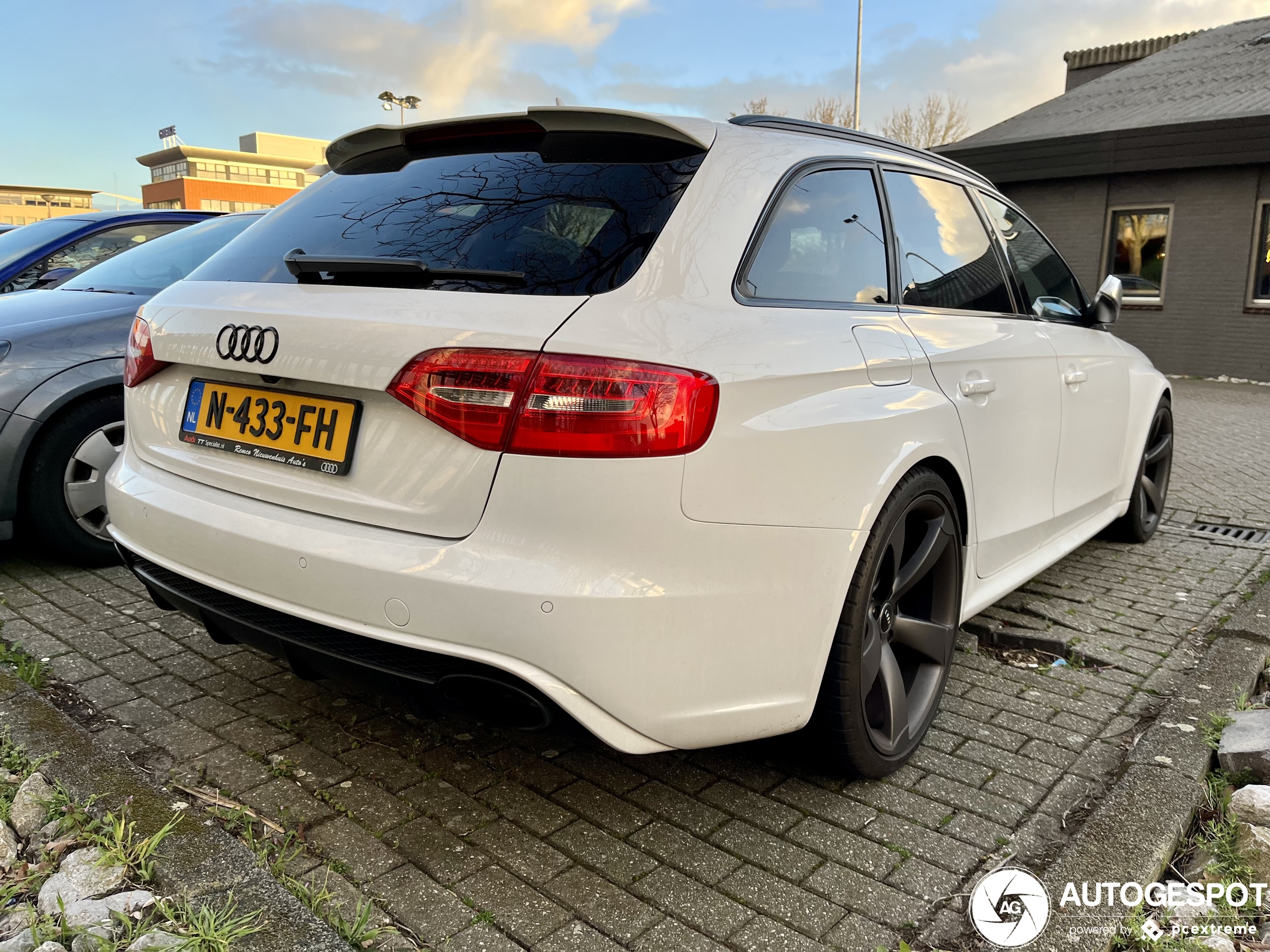 Audi RS4 Avant B8