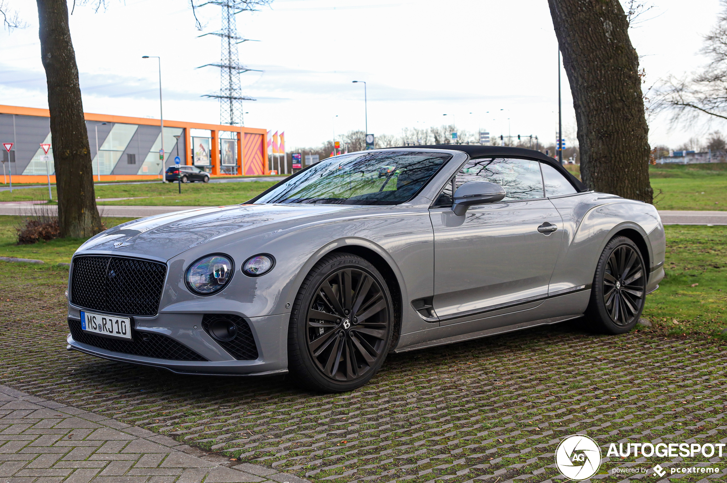 Bentley Continental GTC V8 2020