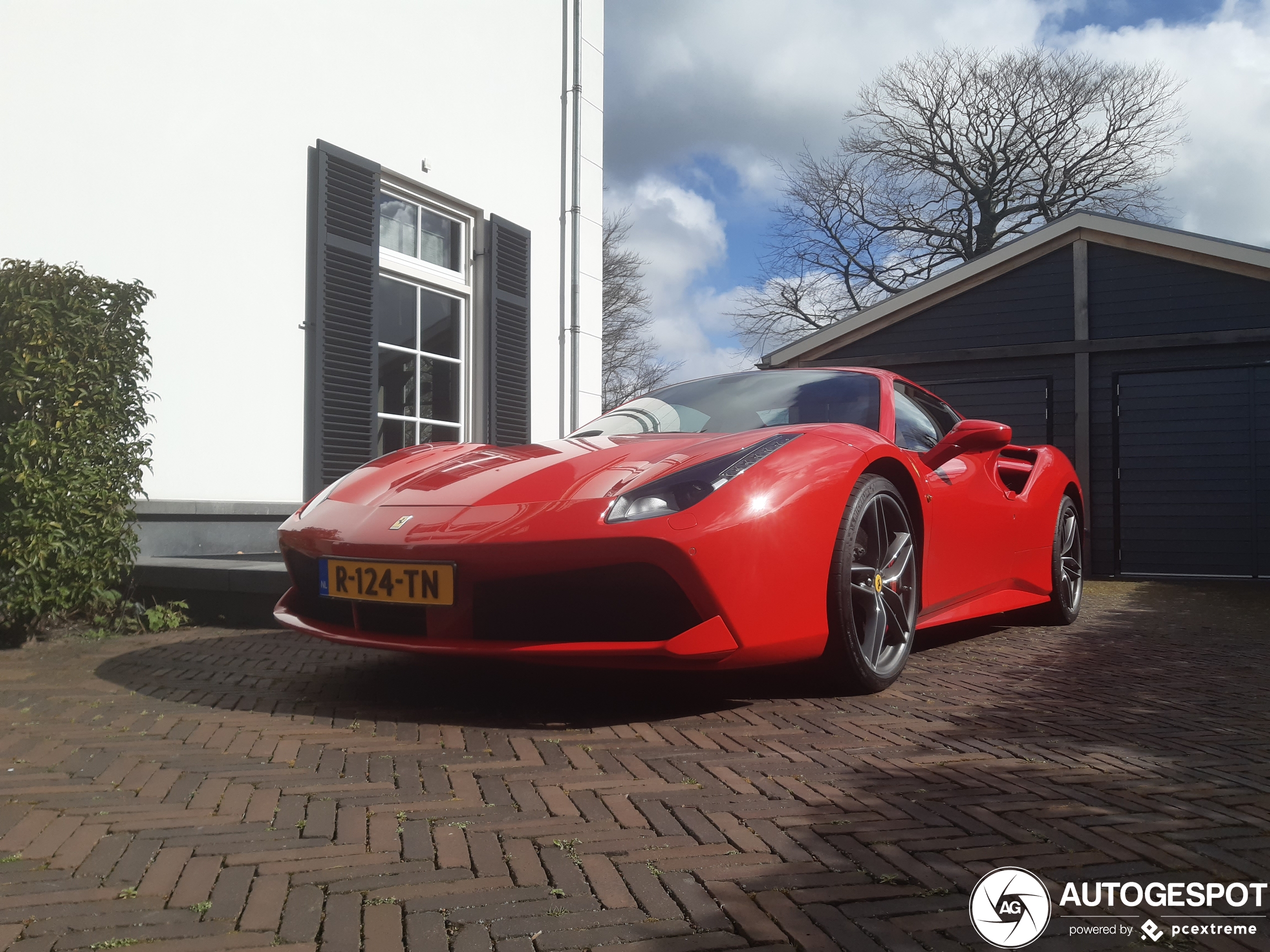 Ferrari 488 Spider