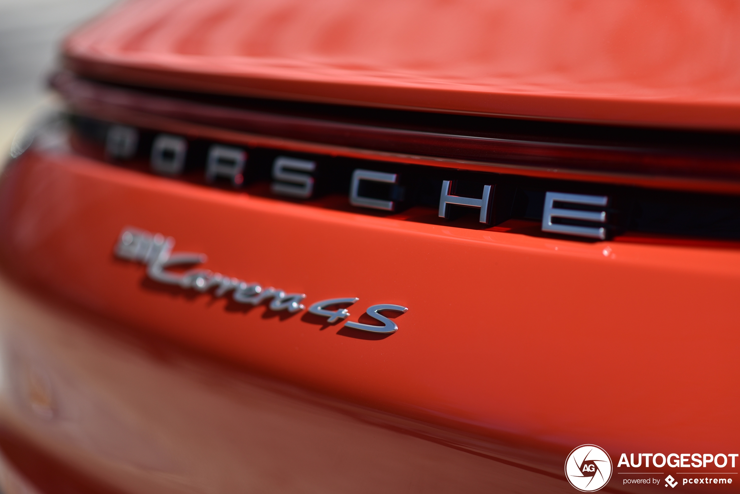 Porsche 992 Carrera 4S