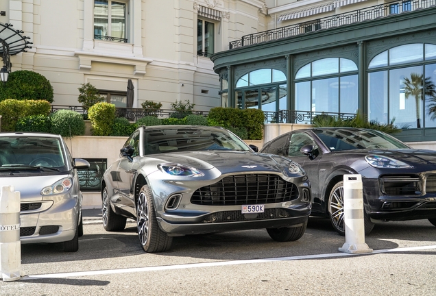 Aston Martin DBX