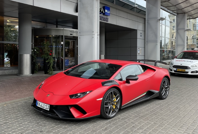 Lamborghini Huracán LP640-4 Performante