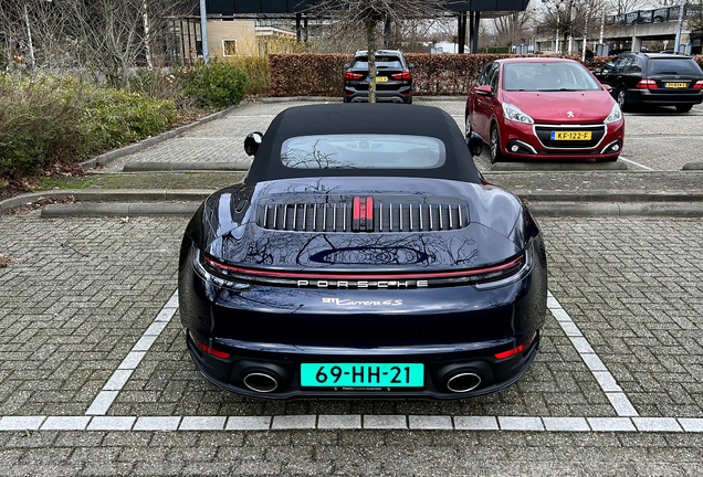 Porsche 992 Carrera 4S Cabriolet