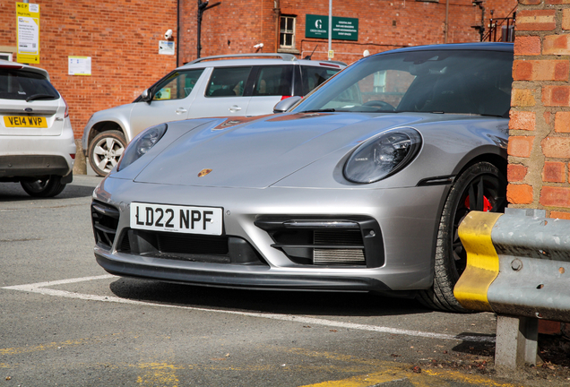 Porsche 992 Carrera GTS