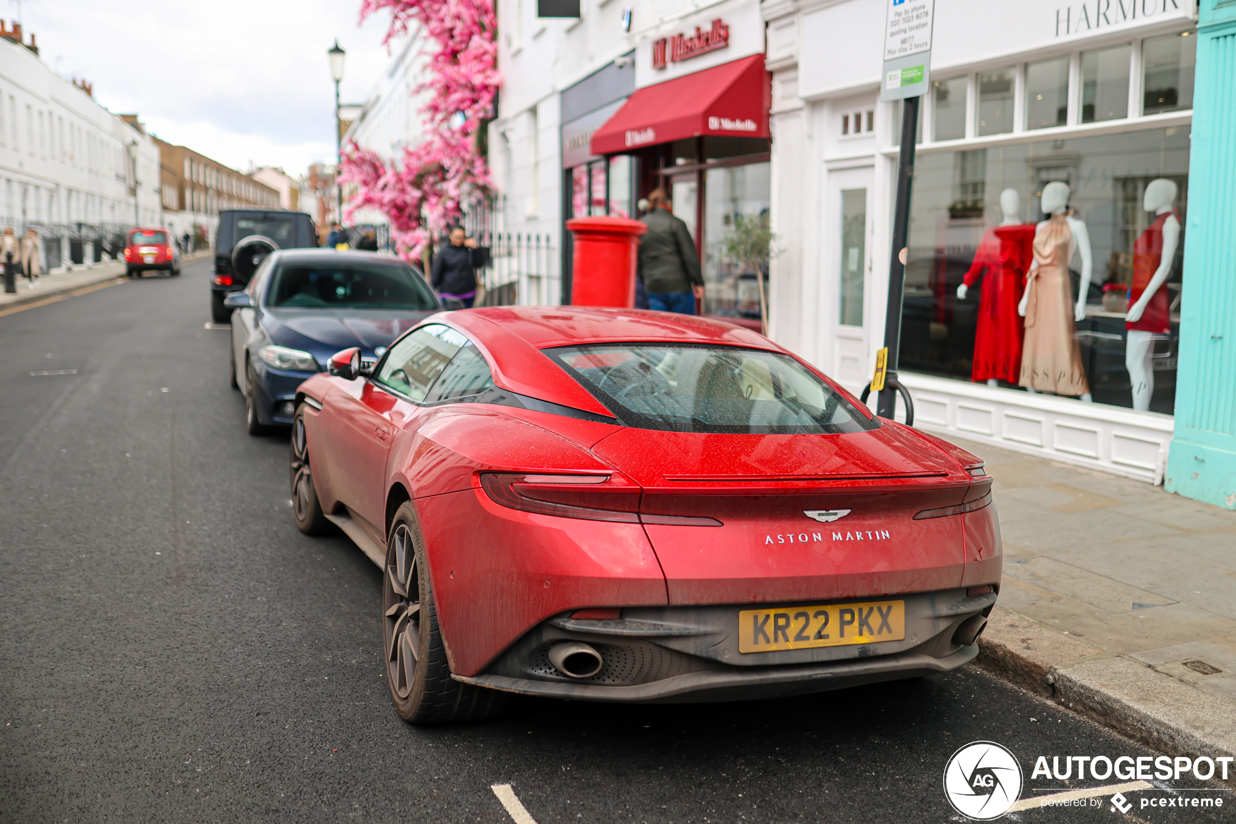 Aston Martin DB11