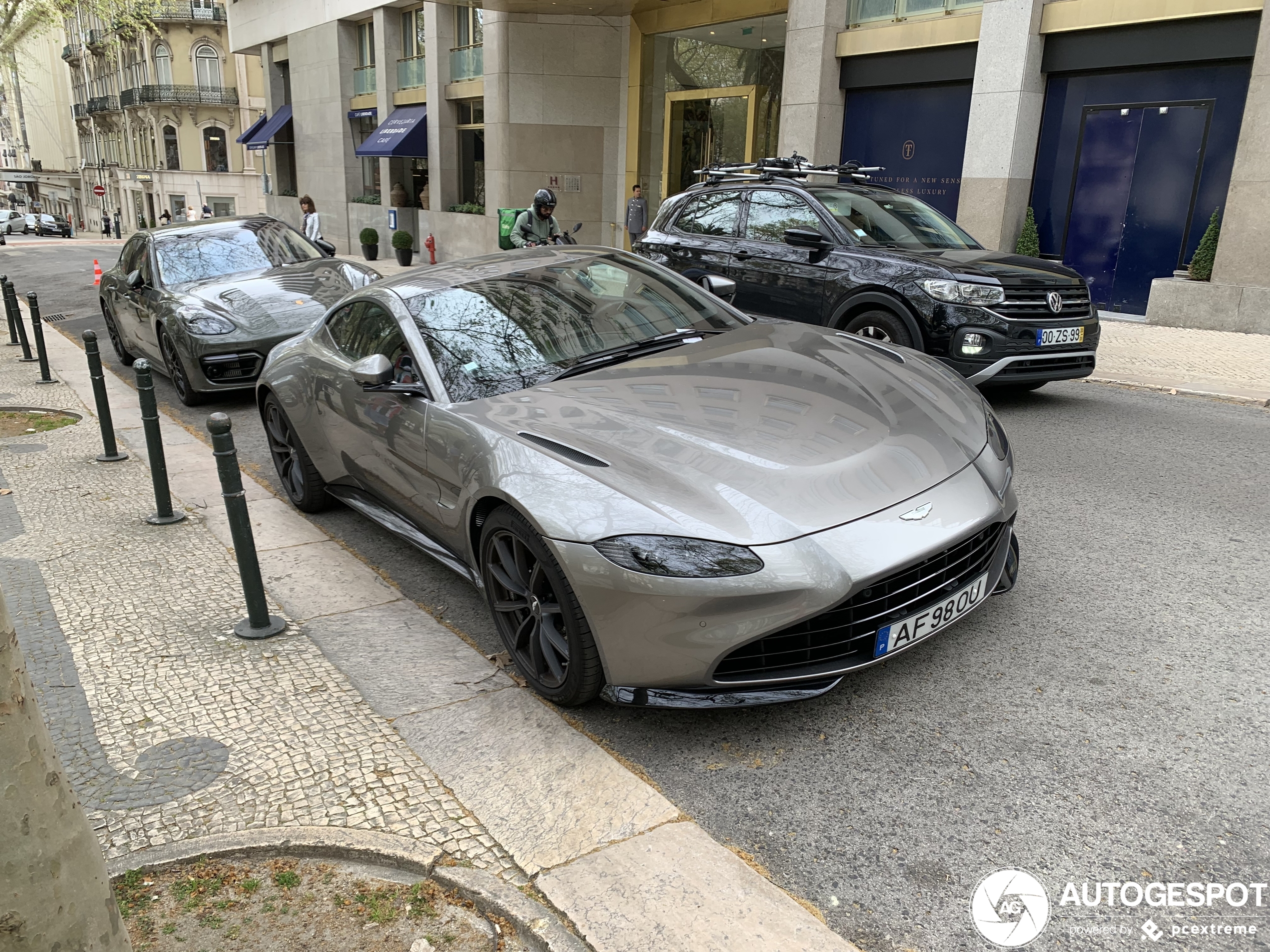 Aston Martin V8 Vantage 2018