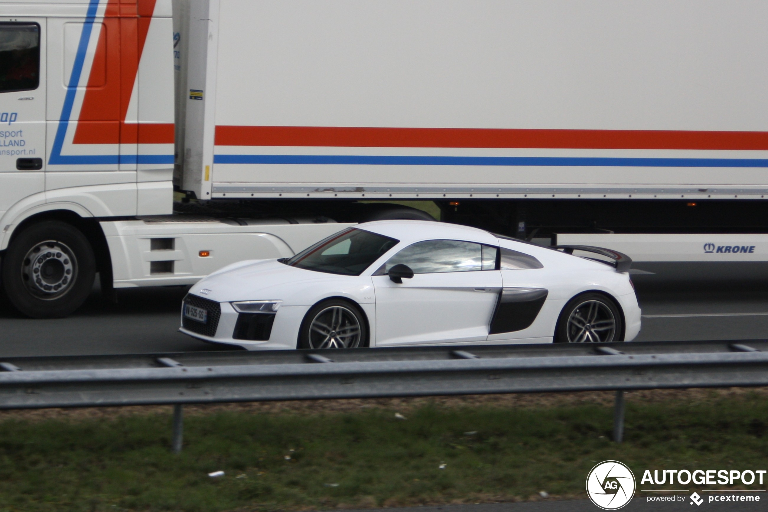 Audi R8 V10 Plus 2015