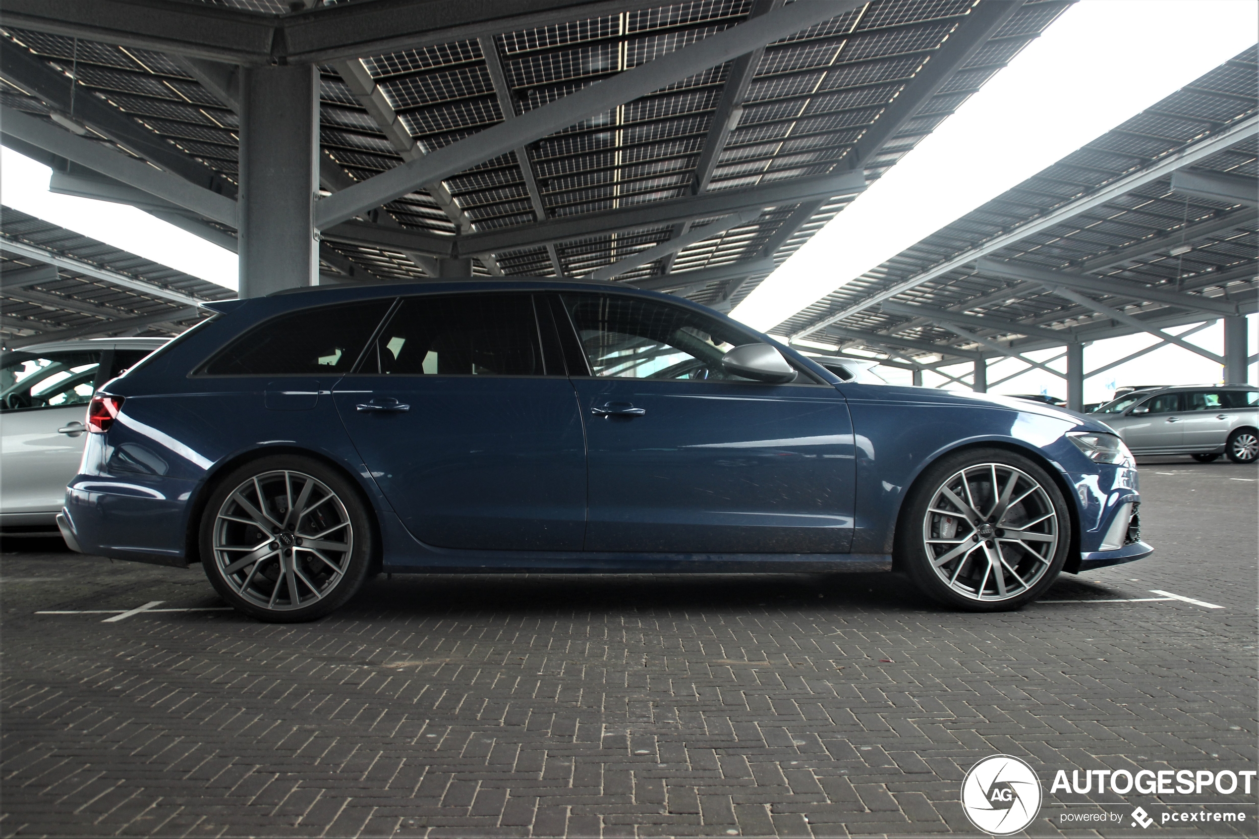 Audi RS6 Avant C7 2015