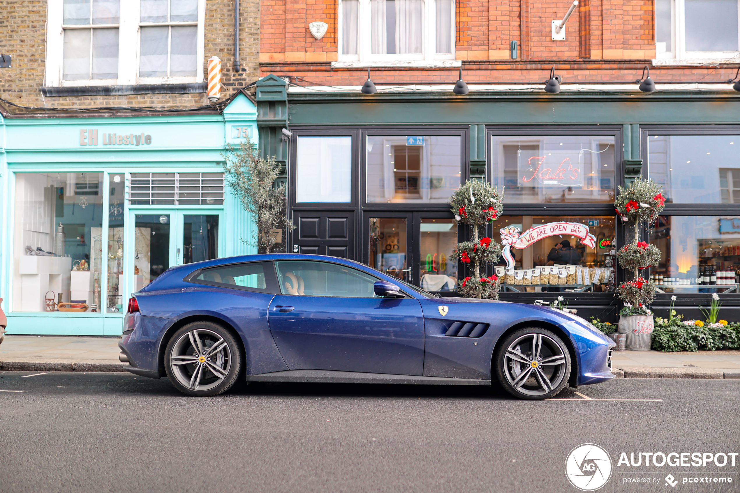 Ferrari GTC4Lusso