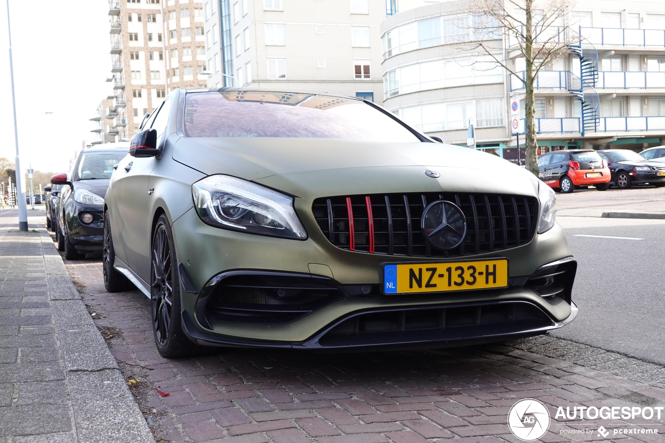 Mercedes-AMG A 45 W176 2015