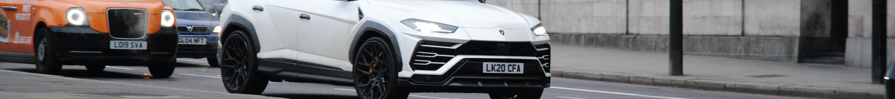 Lamborghini Urus Nero Design