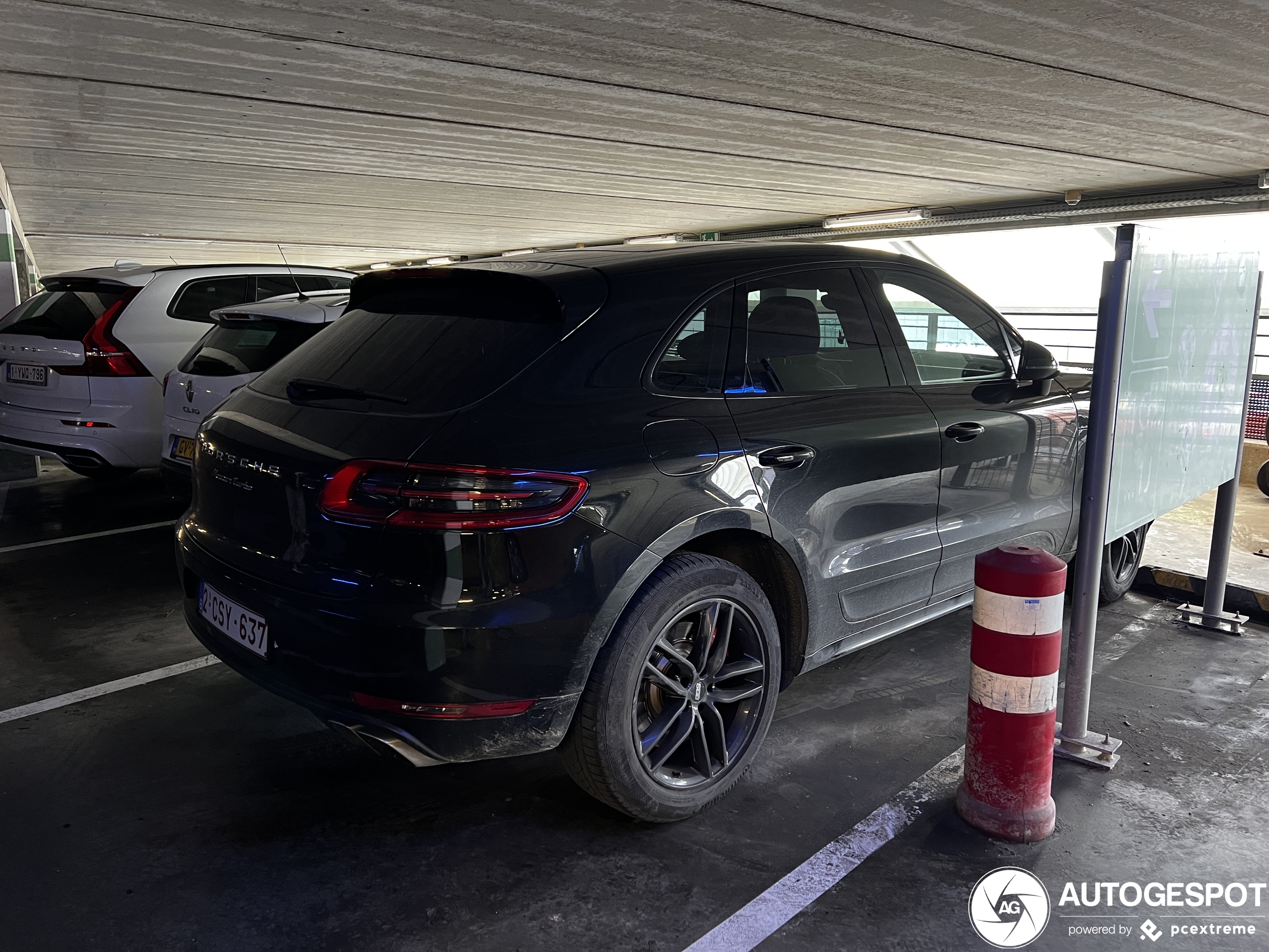 Porsche 95B Macan Turbo