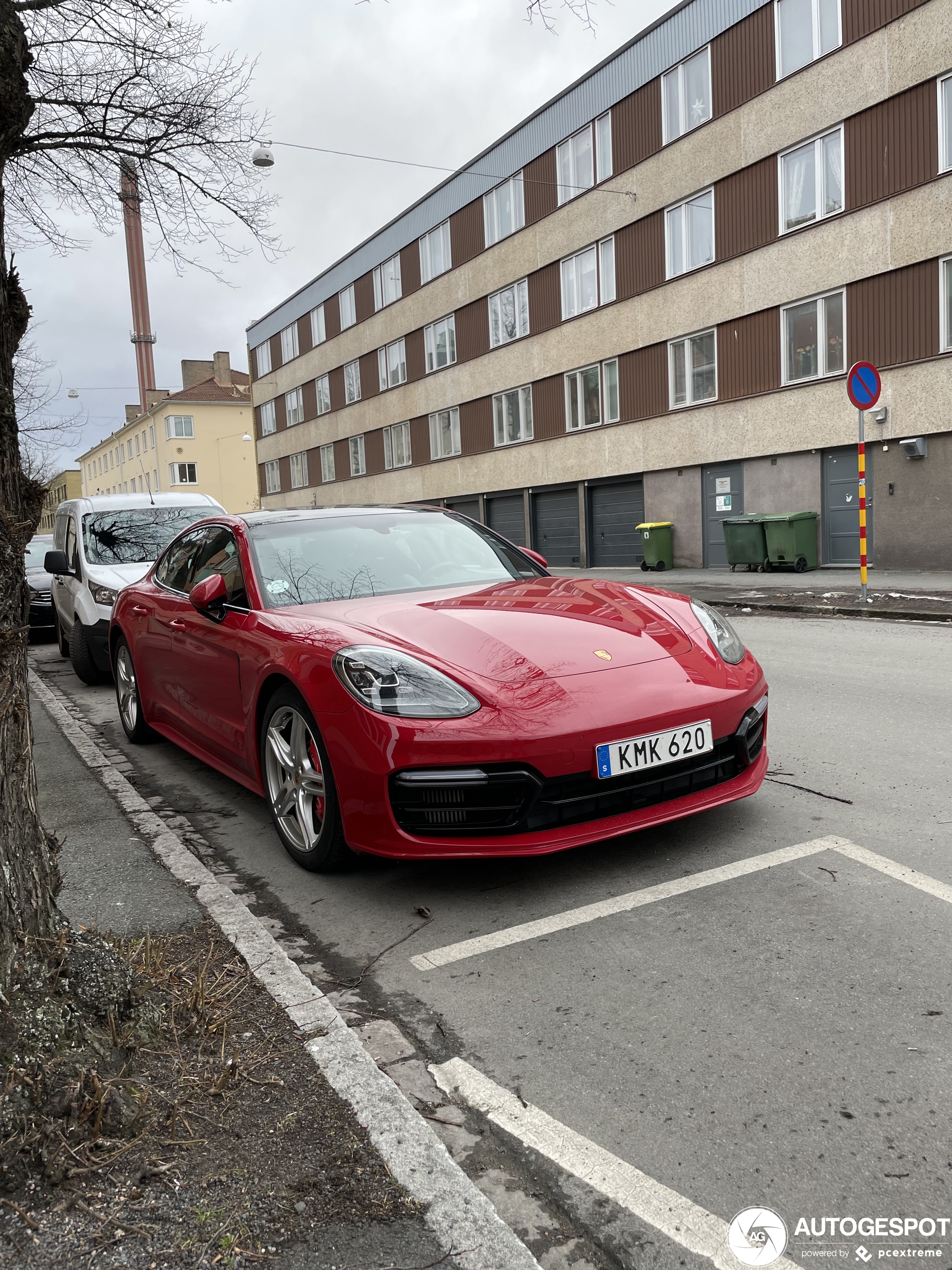 Porsche 971 Panamera GTS MkI