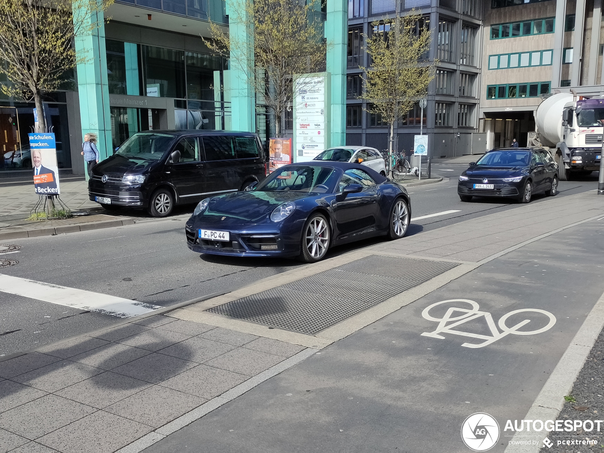 Porsche 992 Carrera 4S Cabriolet