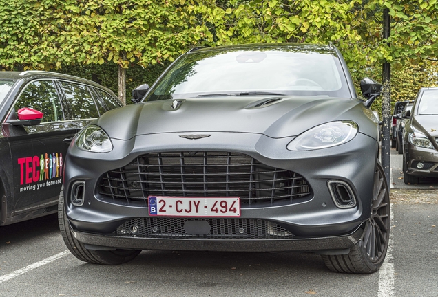 Aston Martin DBX