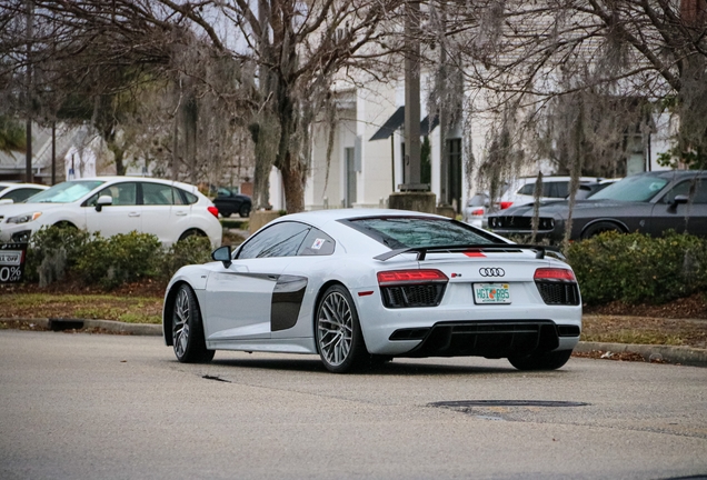 Audi R8 V10 Plus 2015