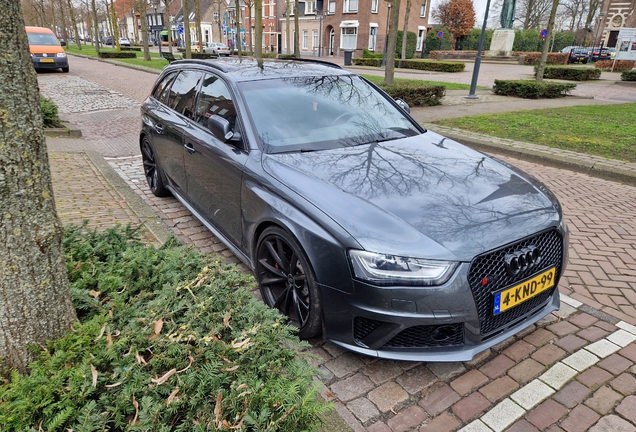 Audi RS4 Avant B8