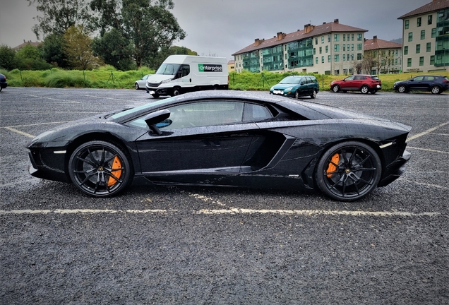 Lamborghini Aventador LP700-4