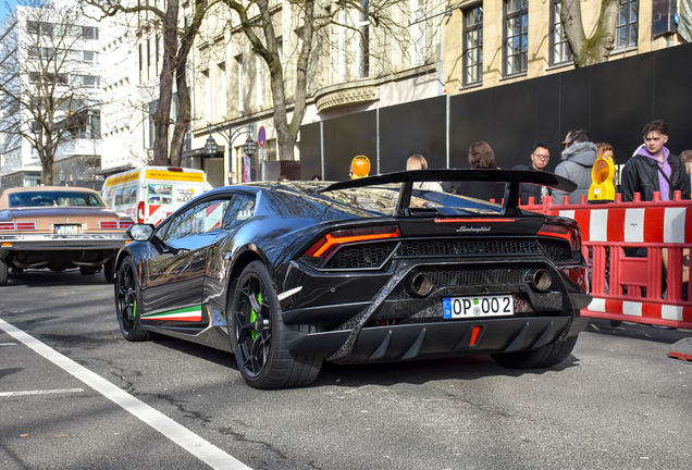 Lamborghini Huracán LP640-4 Performante