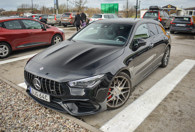 Mercedes-AMG CLA 45 S Shooting Brake X118