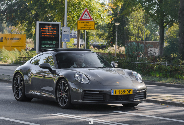 Porsche 992 Carrera 4S