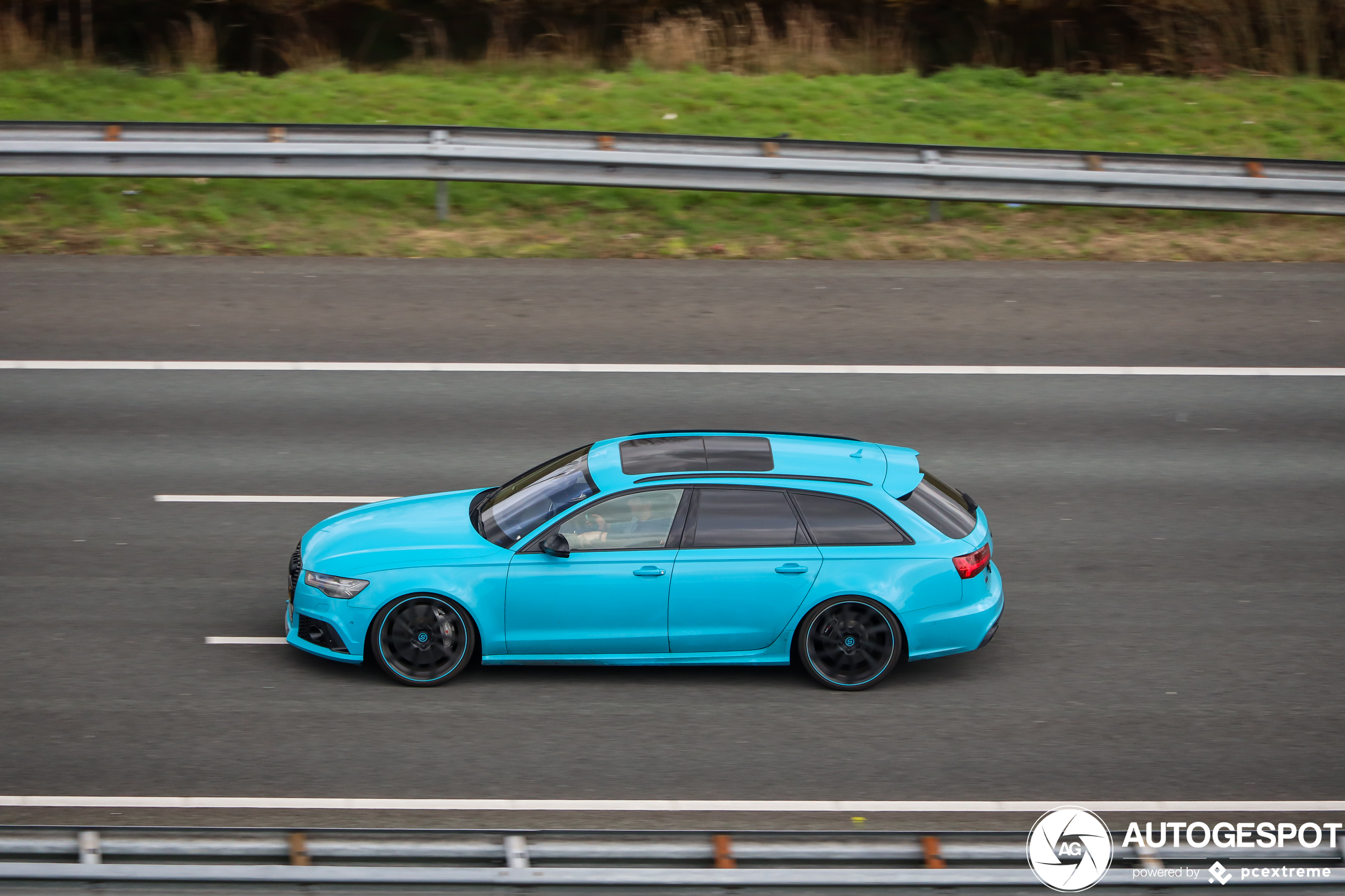 Audi RS6 Avant C7 2015