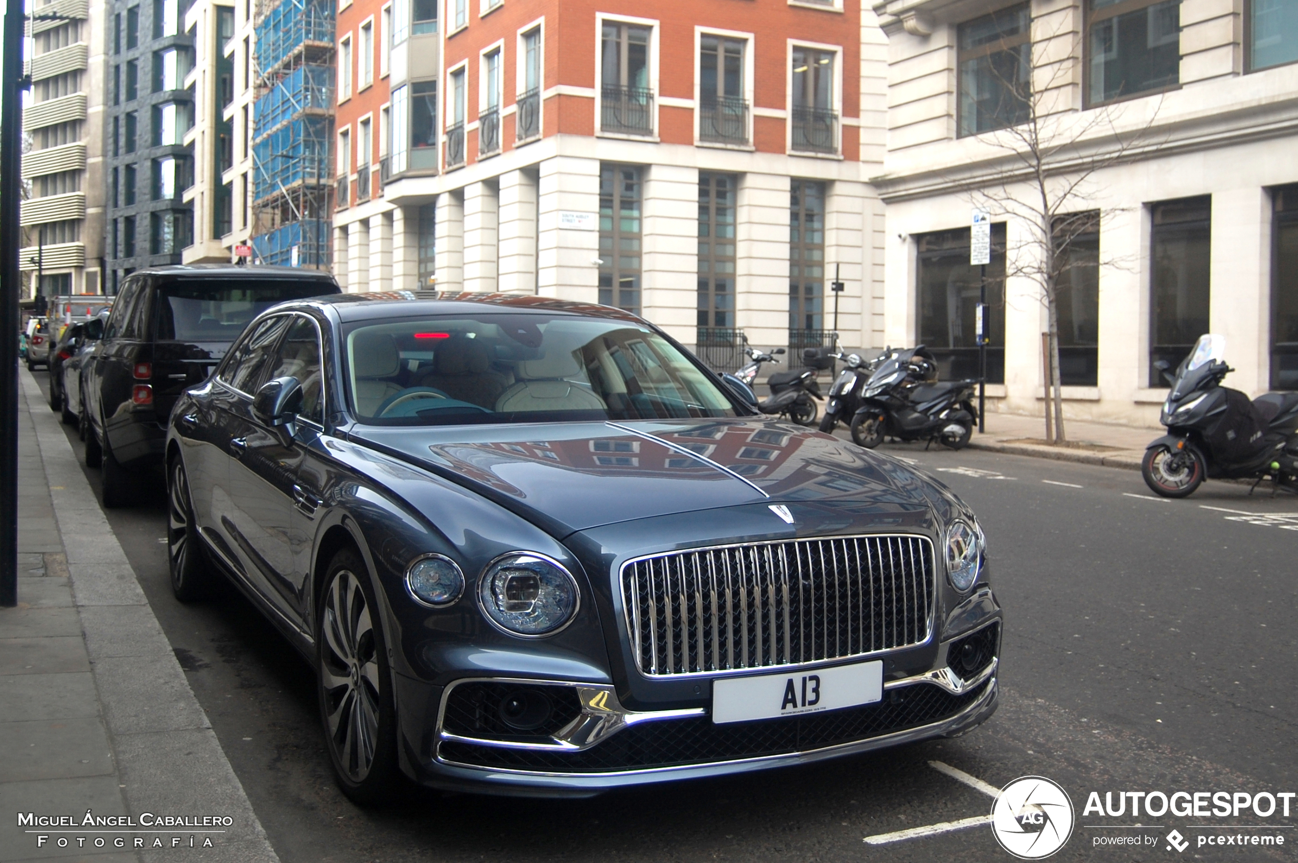 Bentley Flying Spur V8 2021