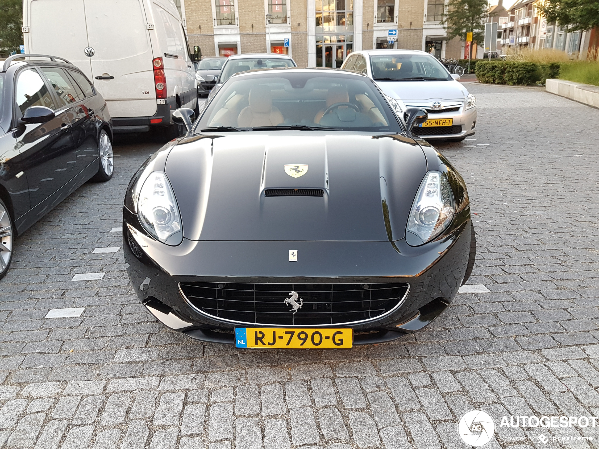 Ferrari California