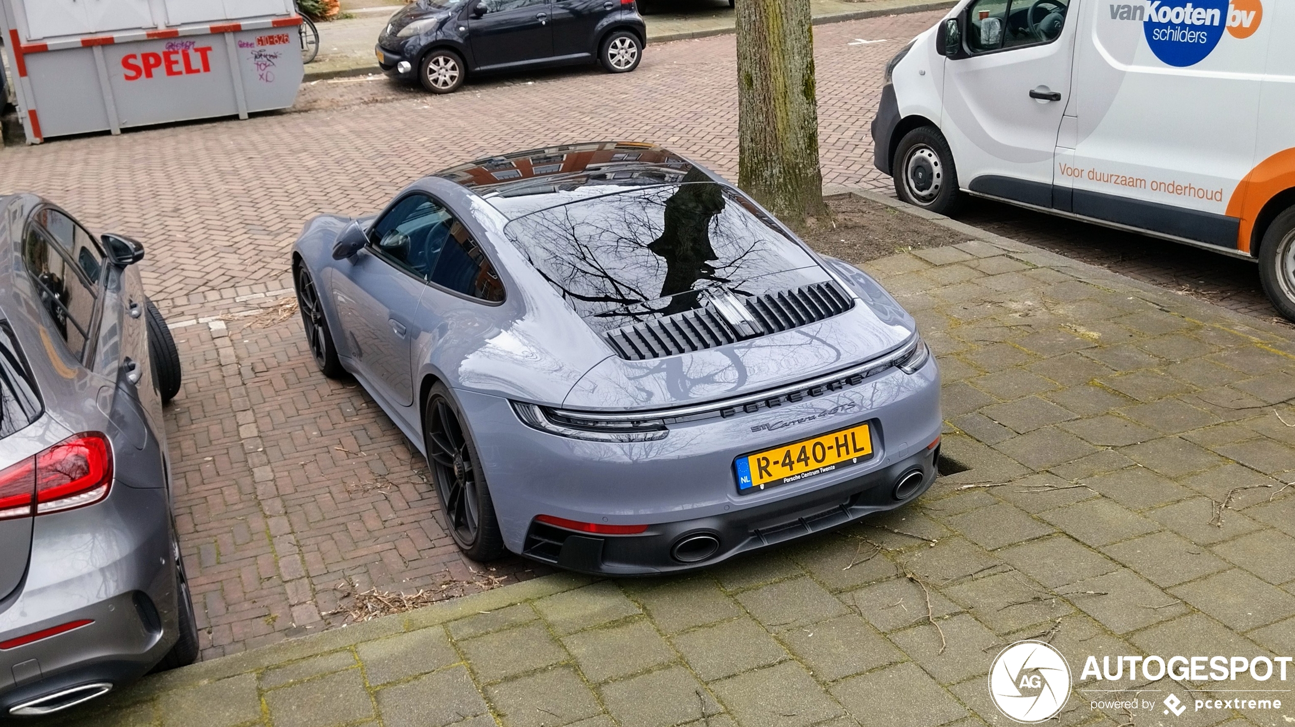 Porsche 992 Carrera 4 GTS