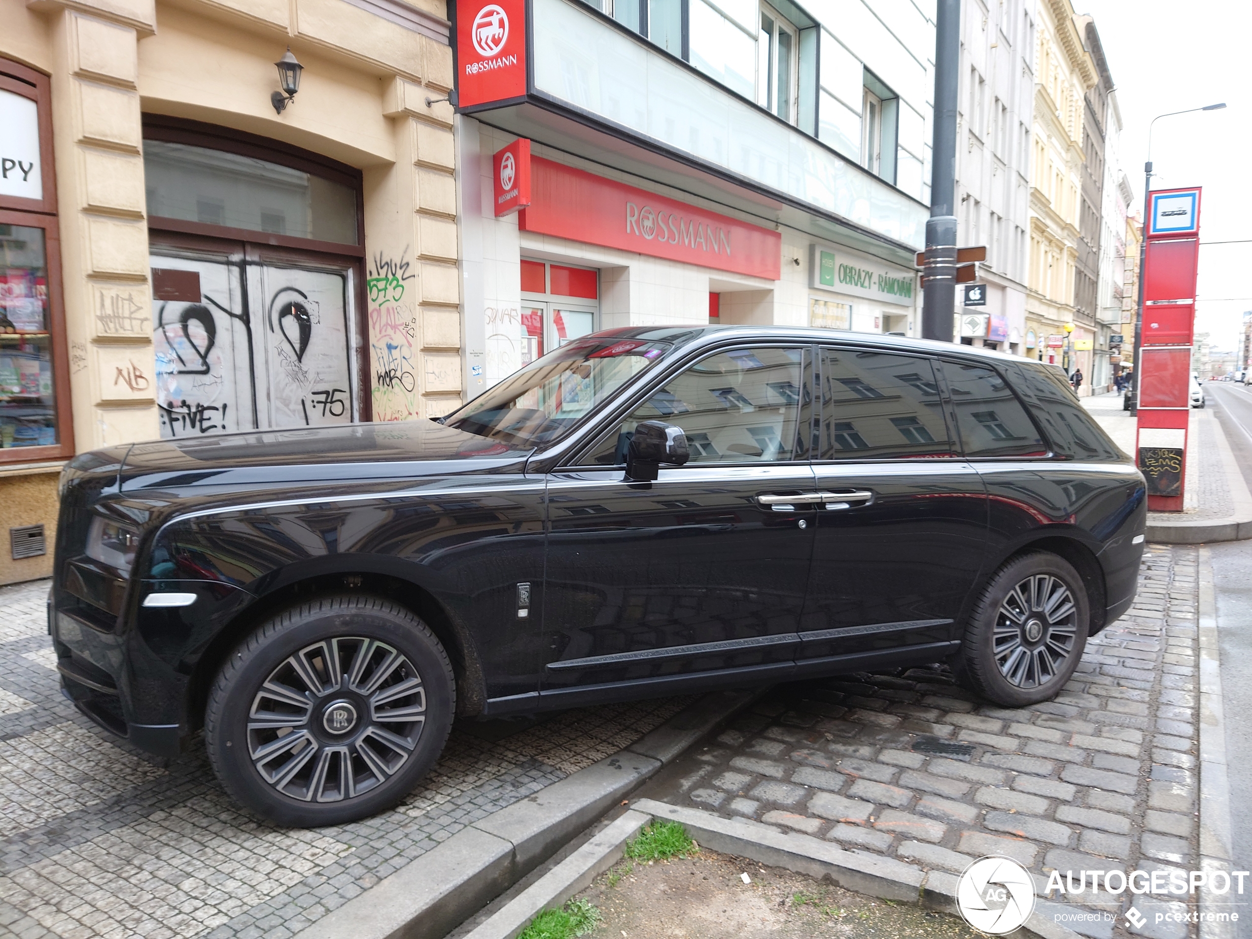 Rolls-Royce Cullinan Black Badge