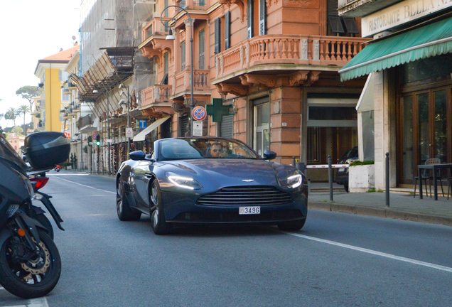 Aston Martin DB11 V8 Volante