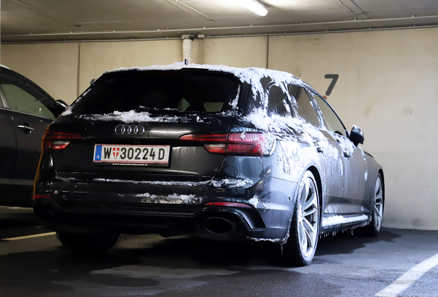 Audi RS4 Avant B9