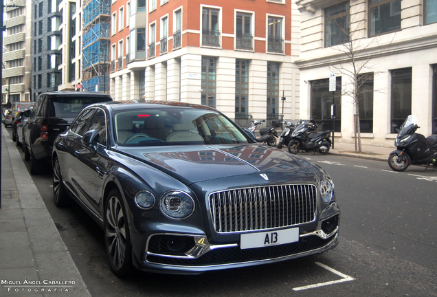 Bentley Flying Spur V8 2021