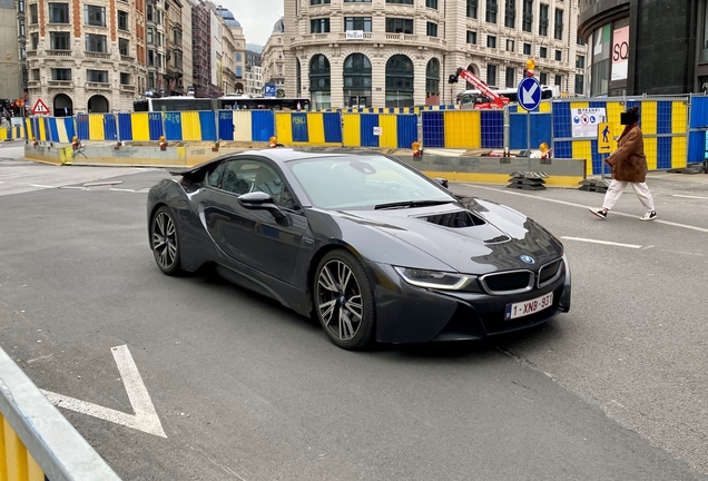 BMW i8