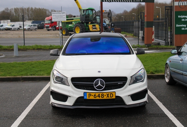 Mercedes-Benz CLA 45 AMG Shooting Brake