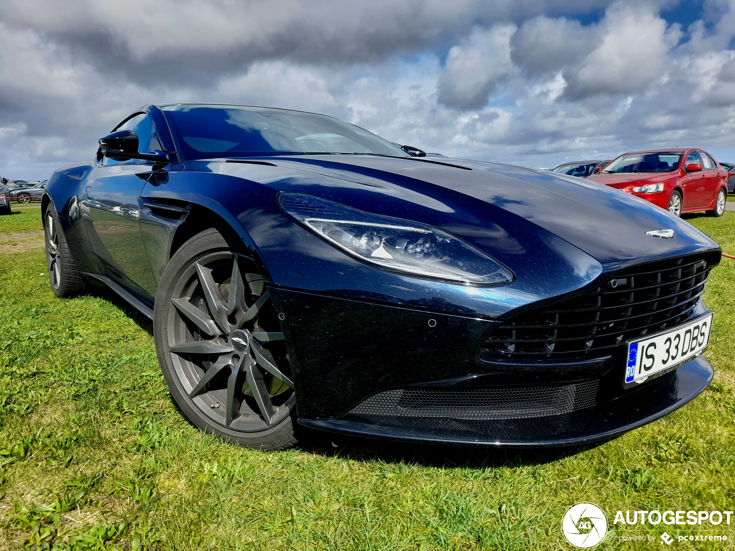 Aston Martin DB11