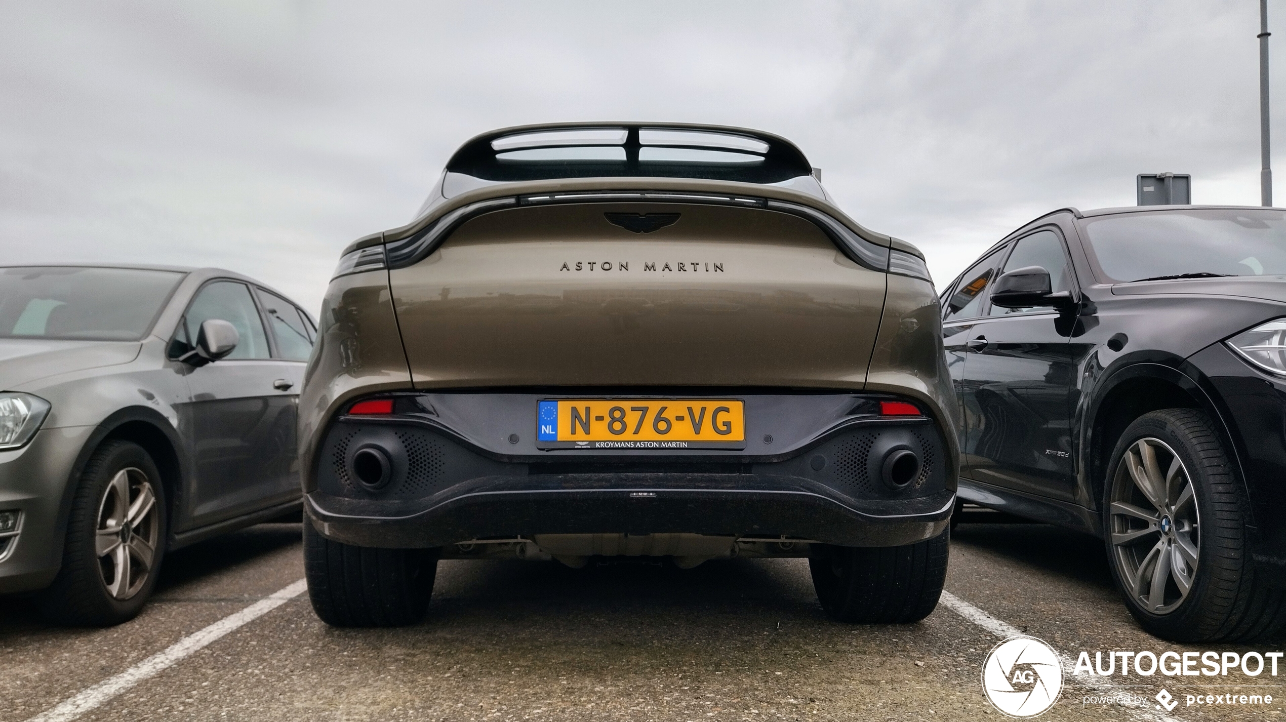 Aston Martin DBX