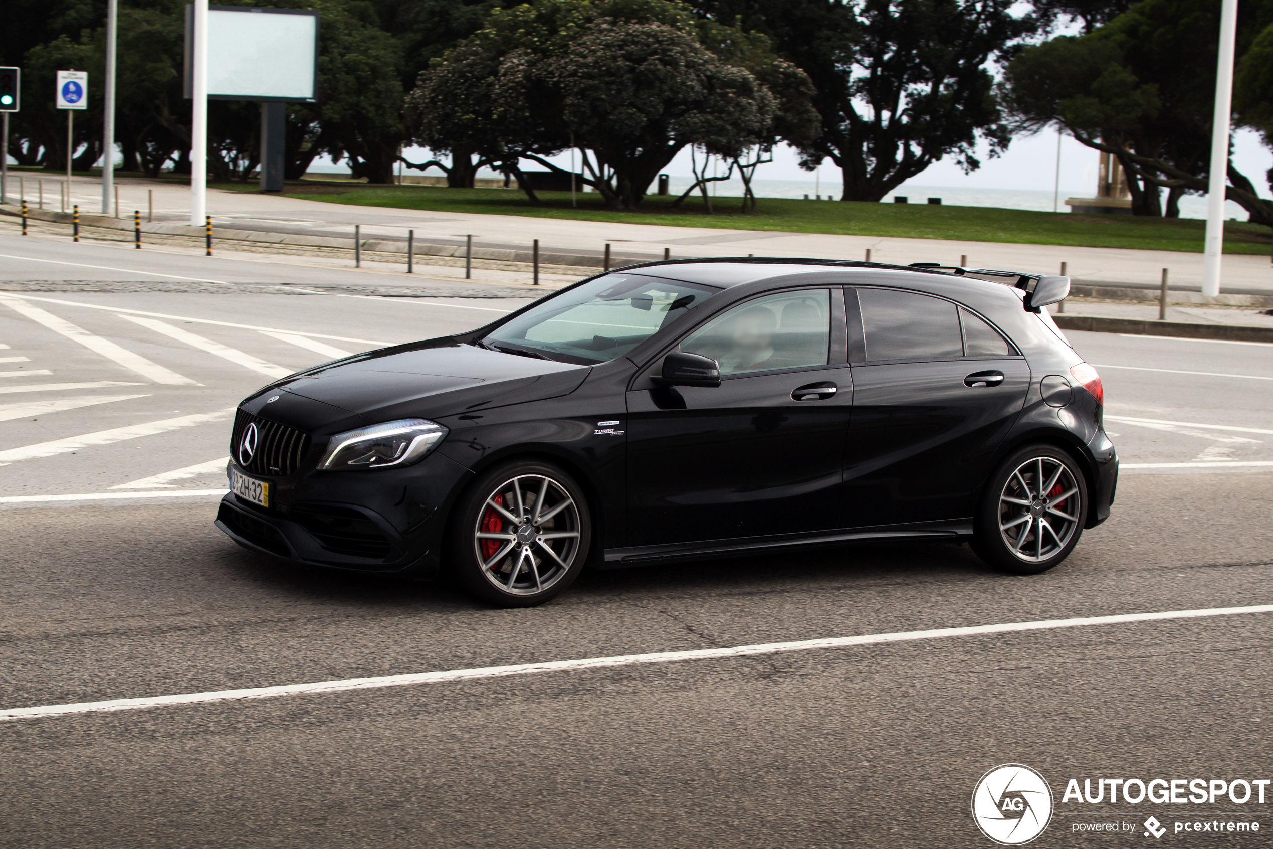 Mercedes-AMG A 45 W176 2015