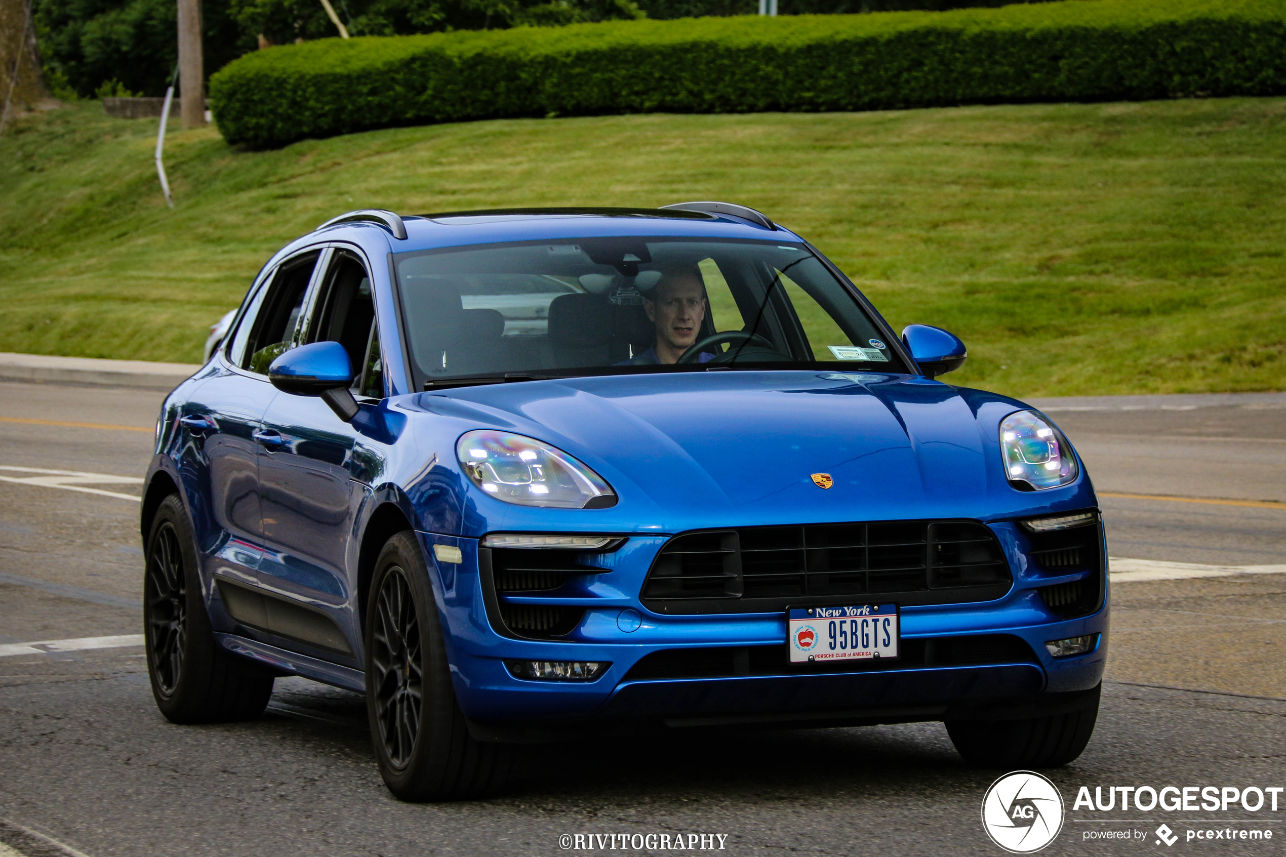 Porsche 95B Macan GTS