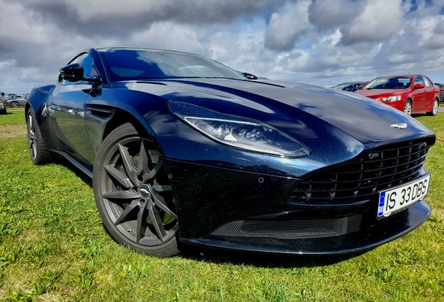 Aston Martin DB11