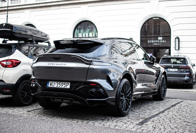 Aston Martin DBX707