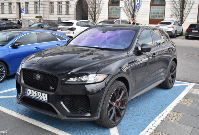 Jaguar F-PACE SVR