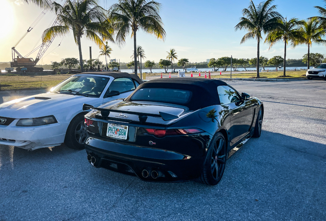 Jaguar F-TYPE SVR Convertible