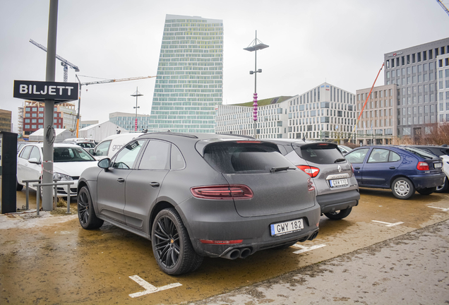 Porsche 95B Macan GTS